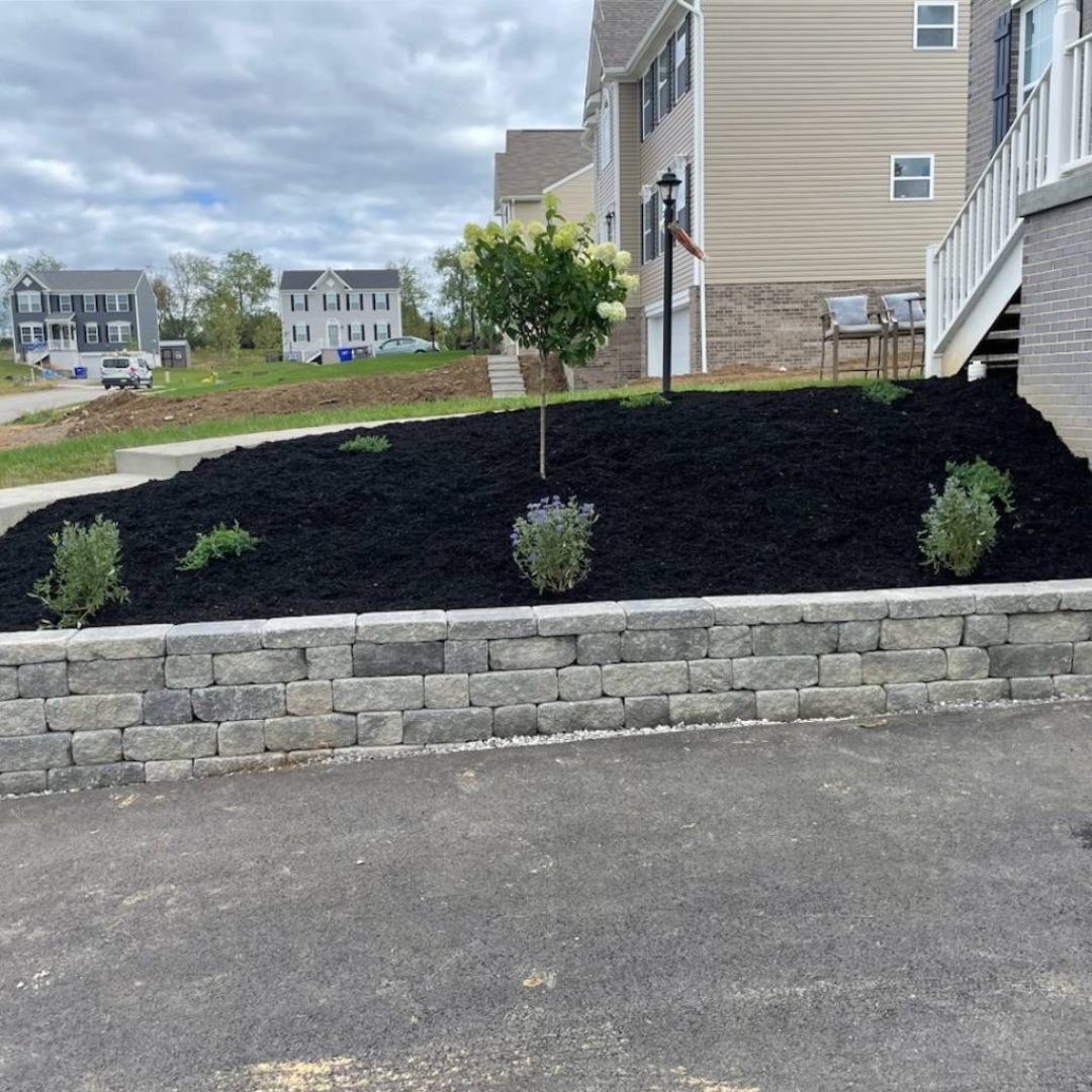 mulch design beside the street